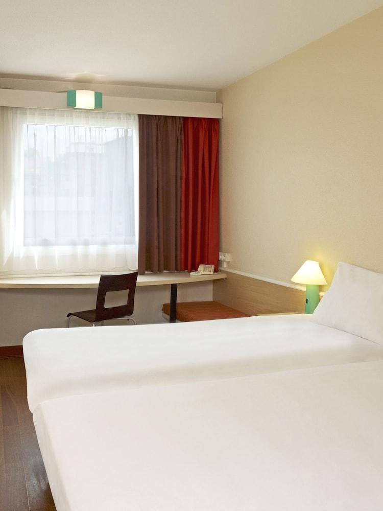 Hotel Ibis Katowice - Zabrze Extérieur photo