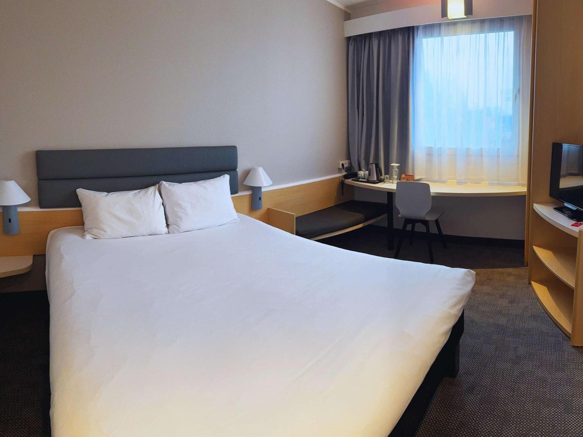 Hotel Ibis Katowice - Zabrze Extérieur photo